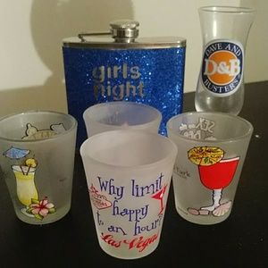 5 Shot glasses & 1 Flask